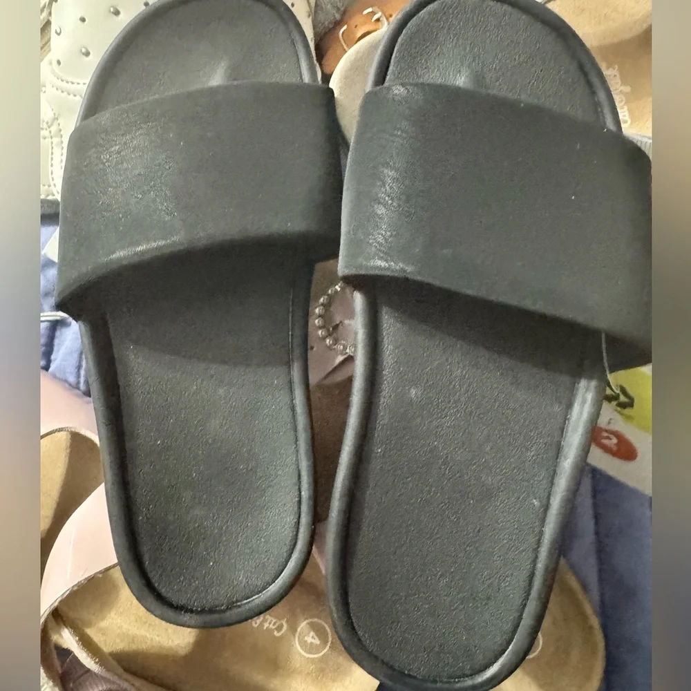 Kids Tatum Comfort Slides- All in Motion